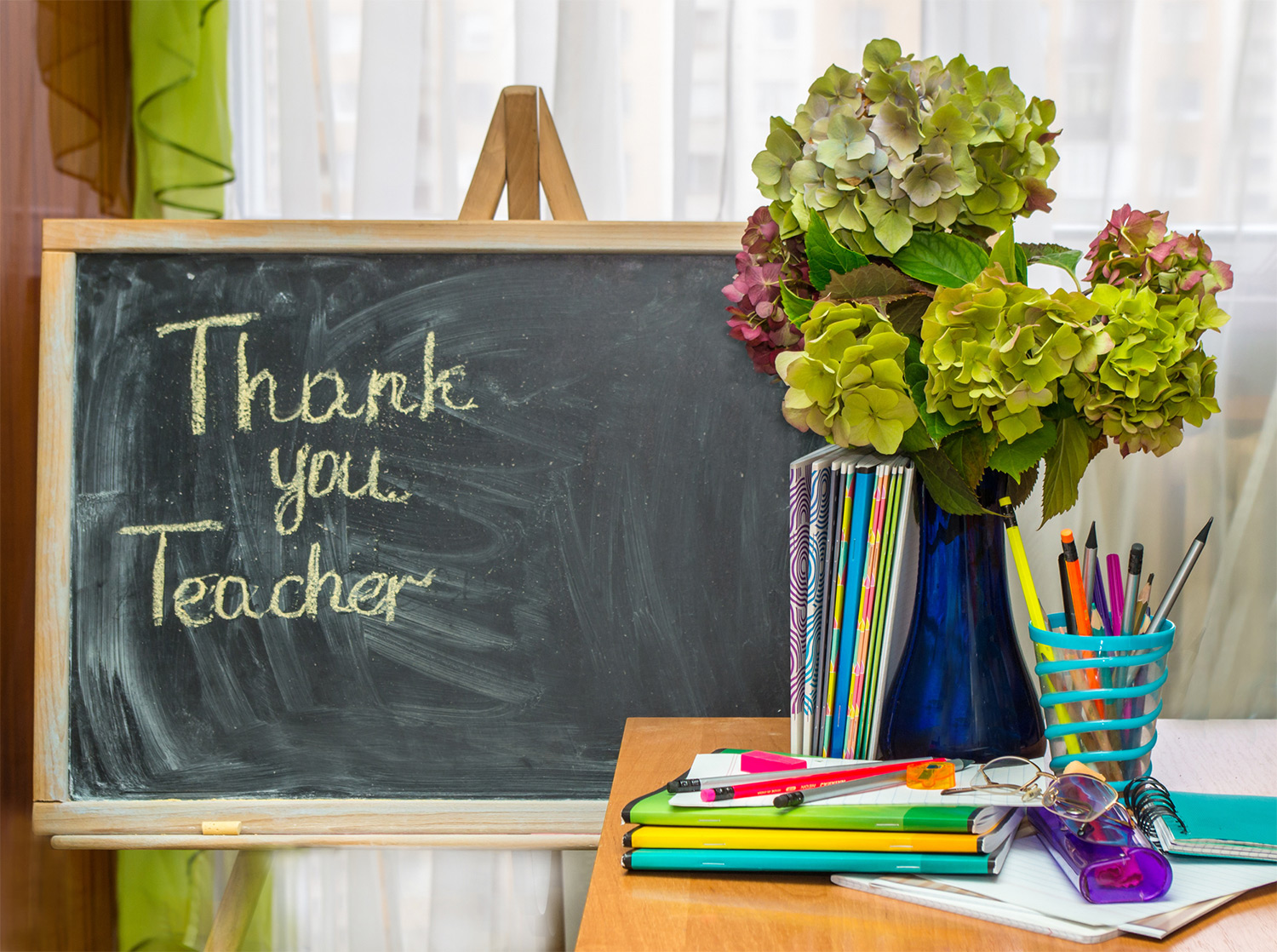 10 Practical Thank You Gift Ideas for Teachers - thegiftian.com